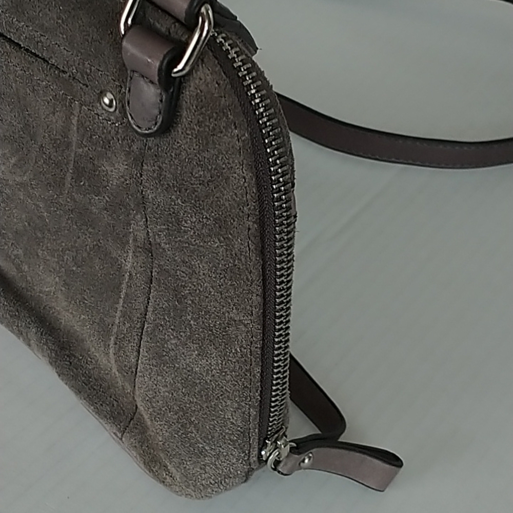 B.Makowsky Suede Leather Full Zip Wide Open Adjustable Crossbody Bag - Picture 7 of 15